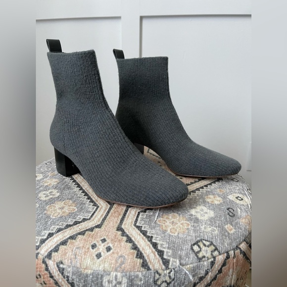 Everlane Glove Boot - Picture 3 of 9
